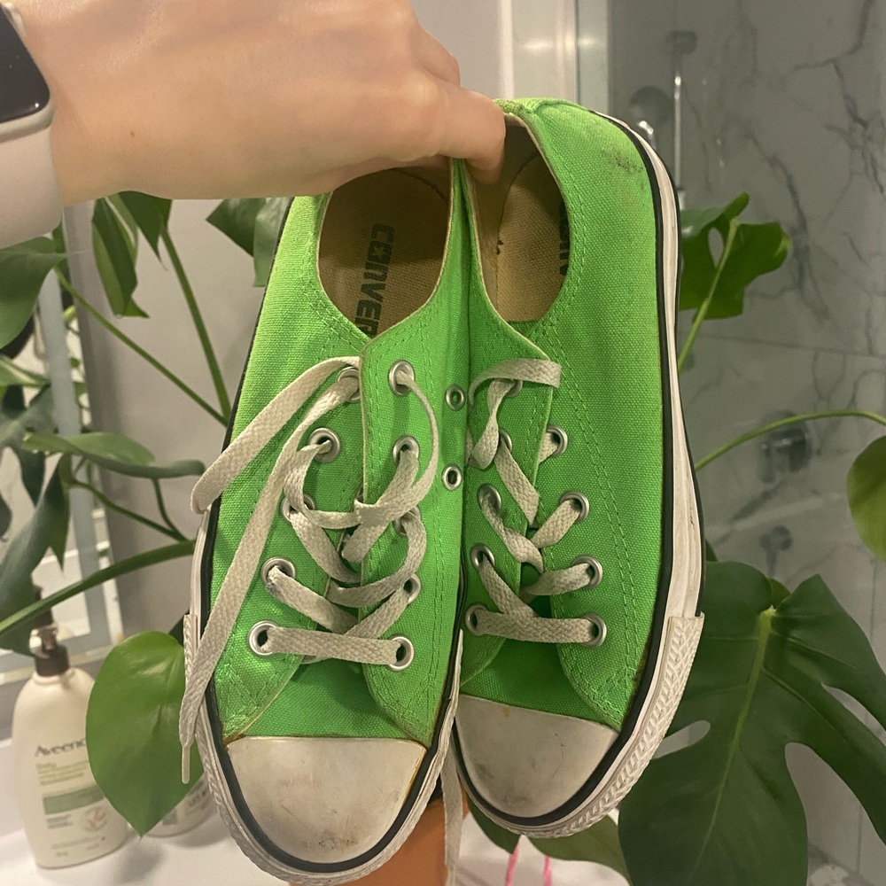 Lime green converse